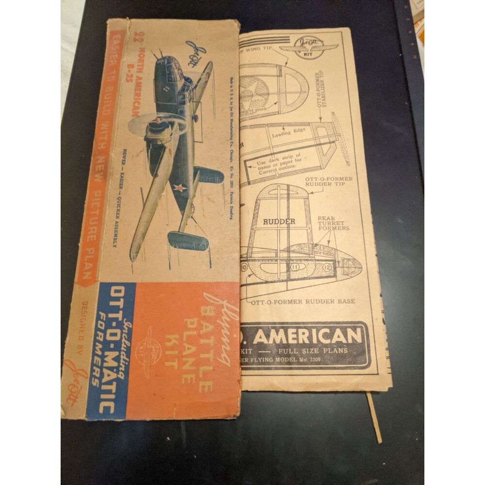 Vintage Joe Ott B-25 Flying Battle Plane Kit 2209 22" Wingspan 1940s WWII